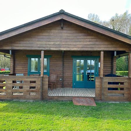 Lake Pochard, Oak Lodge South Cerney Extérieur photo