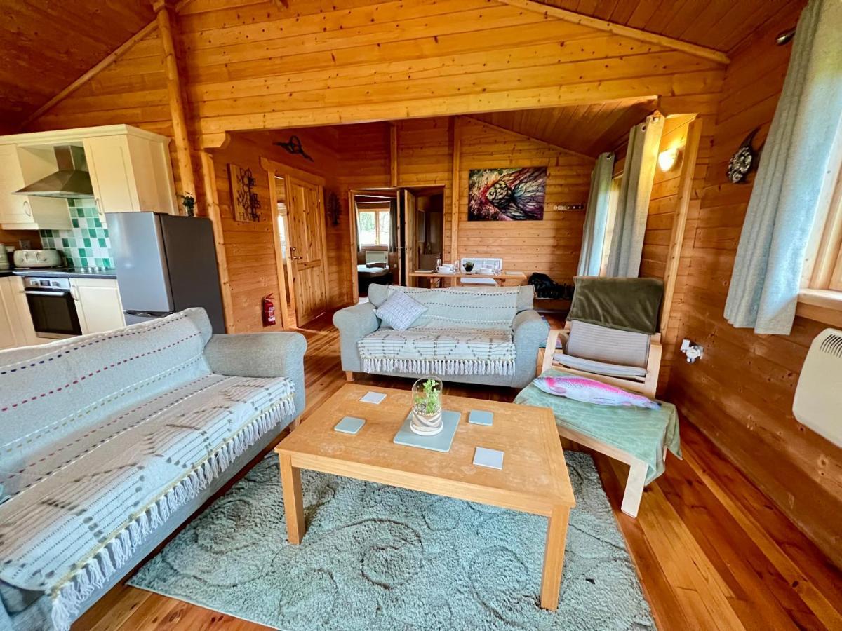 Lake Pochard, Oak Lodge South Cerney Extérieur photo